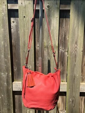 The Sak Los Feliz Leather Bucket Hobo Bag Coral Pink Crossbody